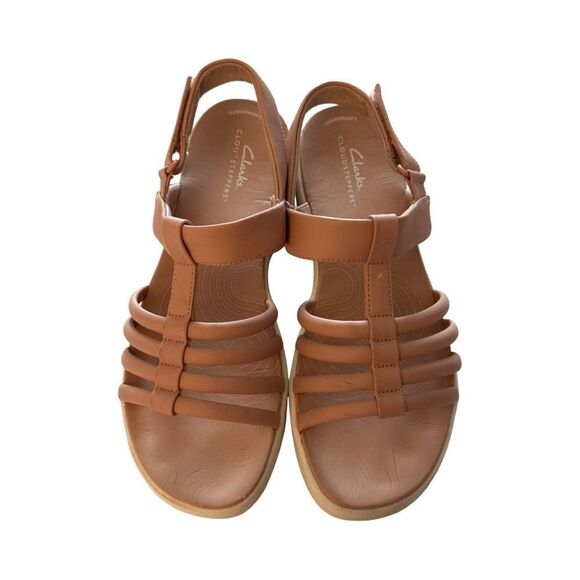 CLARKS CLOUDSTEPPER DRIFT EASE SANDAL. TAUPE. - Picture 3 of 10